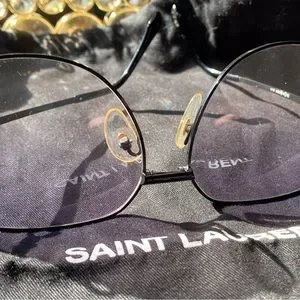 YVES SAINT LAURENT SUNGLASSES with big dust bag Yves Saint Laurent | Accessories | Yves Saint Laurent  main image 4